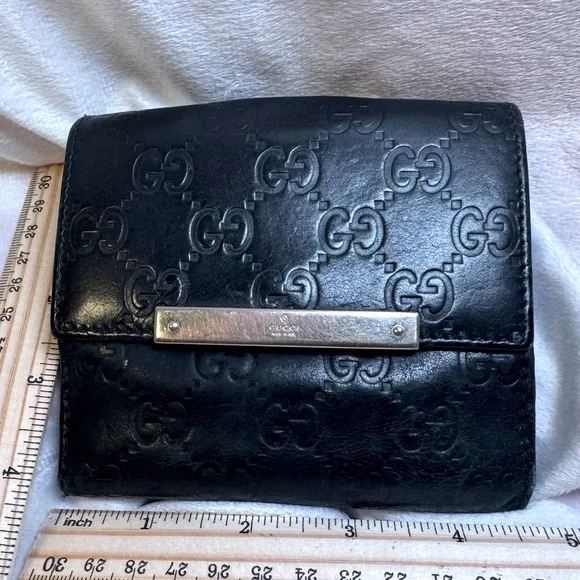 Gucci Bifold Wallet Authentic Gucci Black GG Embossed Leather Bifold Wallet EUC - Picture 3 of 12
